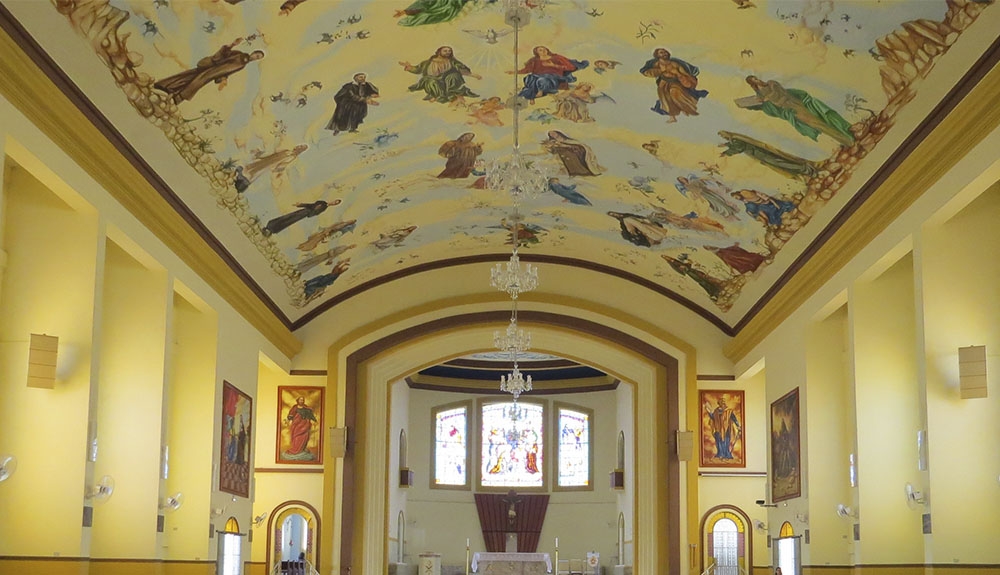 Notícia: As pinturas da Catedral de Divinópolis: Um retrato do céu