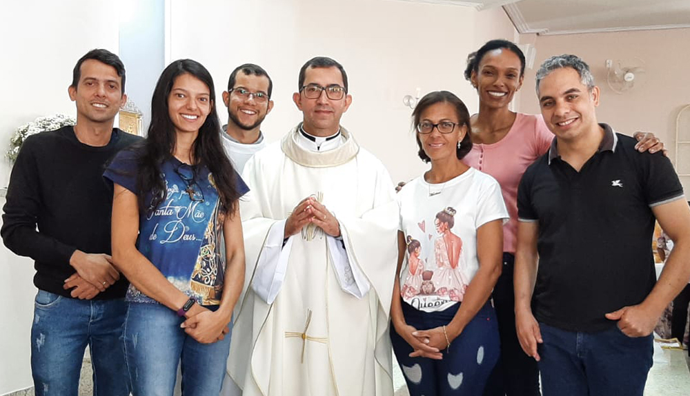 Notícia: Pastoral do Surdo volta com as atividades na Paróquia Sant’Ana, em Itaúna