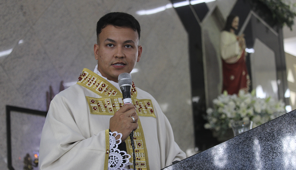 Foto de Mensagem do Padre Luis Fernando por ocasião de sua ordenação presbiteral