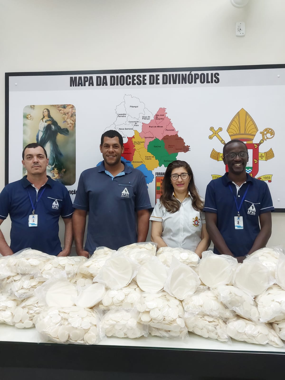 Foto de Centro de Pastoral recebe doação de hostias da APAC – Itaúna