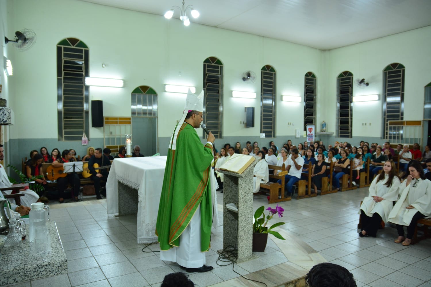 Foto do artigo Comunidade São Luís Gonzaga recebe visita de Dom Geovane Luís