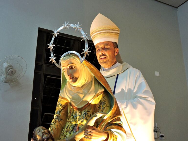 Foto de Paróquia de Nossa Senhora da Piedade, em Pará de Minas, acolhe Dom Geovane Luís