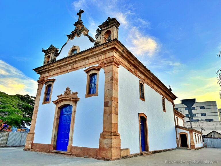 Foto de Todos de volta à Igreja Matriz: Paróquia de Mateus Leme reabre igreja histórica