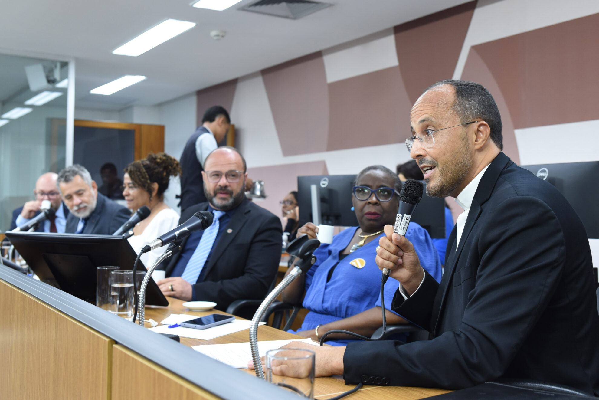 Notícia: Dom Geovane participa de audiência pública sobre a CF 2024 na Assembleia Legislativa de Minas Gerais