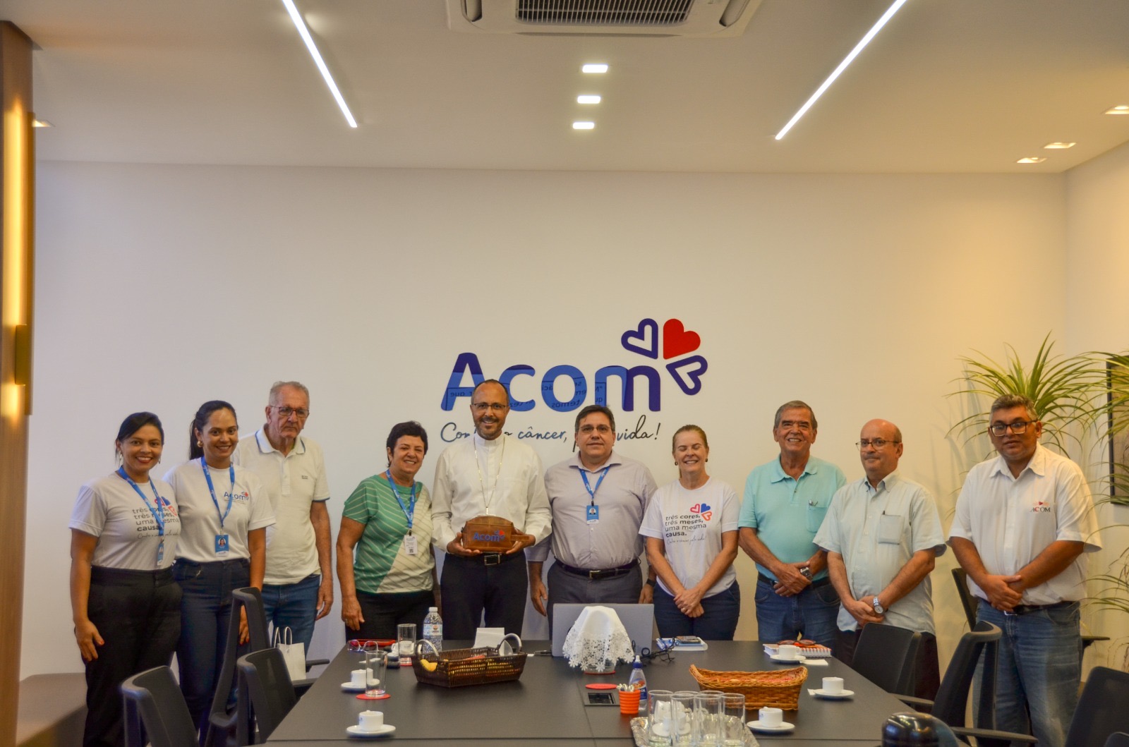 Notícia: Acom recebe visita de Dom Geovane Luís