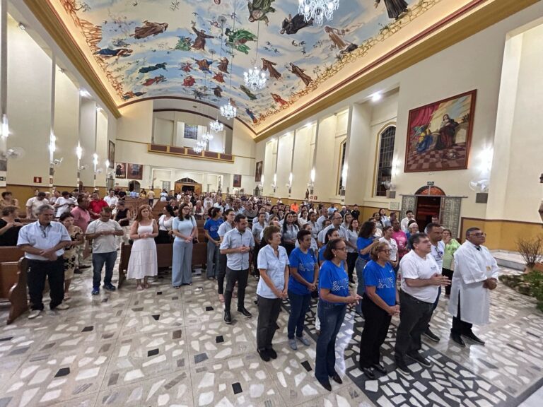 Foto de Dom Geovane celebra missa em Ação de Graças pelos 30 anos da Acom