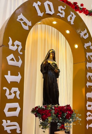 Foto de Fiéis celebram festa de Santa Rita de Cássia nesta quinta-feira dia 22