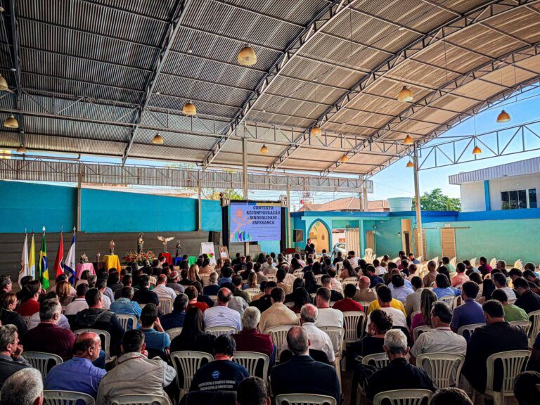 Foto de Jubileu dos Organismos Diocesanos cerca de 300 participantes no Santuário de Nossa Senhora Aparecida