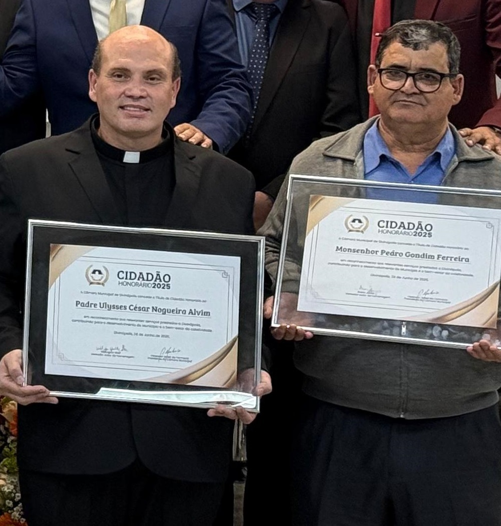 Foto de Monsenhor Pedro e padre Ulysses recebem título de Cidadão Honorário de Divinópolis