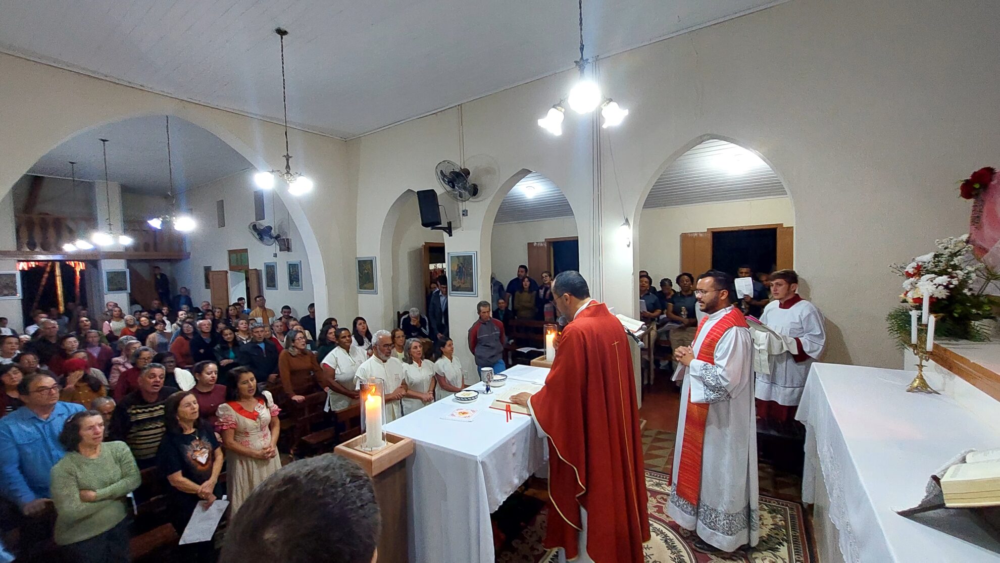 Foto de Comunidade dos Ribeiros em Carmo do Cajuru recebe visita do bispo