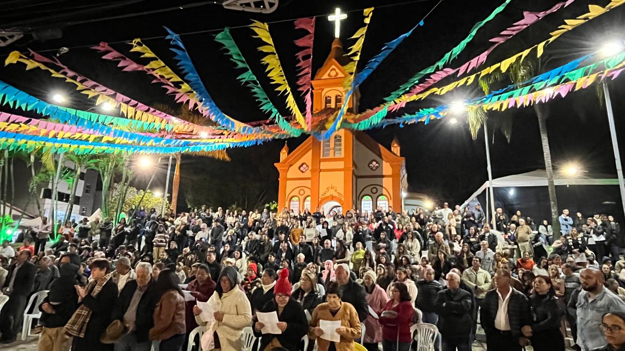 Foto de Tríduo do Centenário da Igreja de Santo Antônio em Ermida reúne dezenas de fiéis