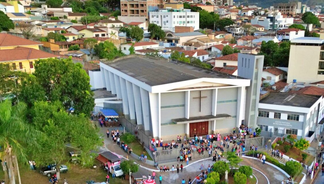 Notícia: Celebração em Pará de Minas comemora 50 anos da Pastoral Vocacional