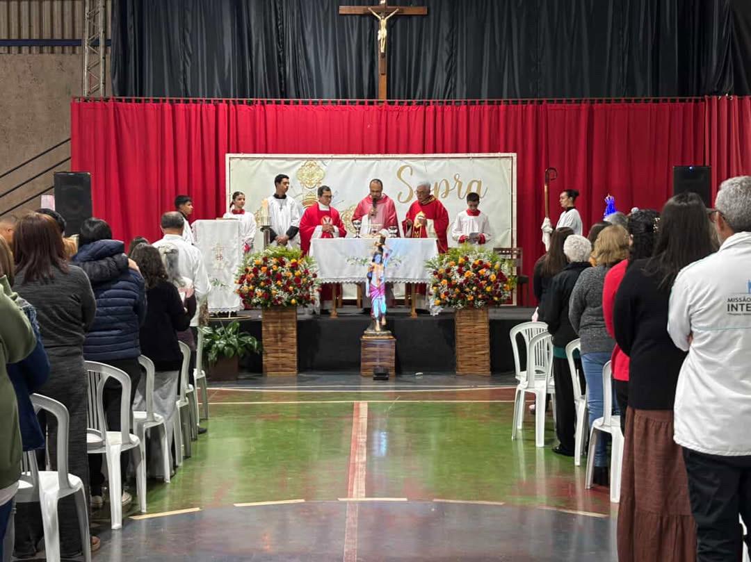 Notícia: Padre Gilmar Pinheiro assume a missão de pároco em Itatiaiuçu