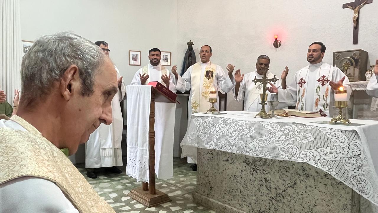 Foto de Padre Joaquim Antônio comemora 30 anos de vida sacerdotal com missa no Lar dos Idosos