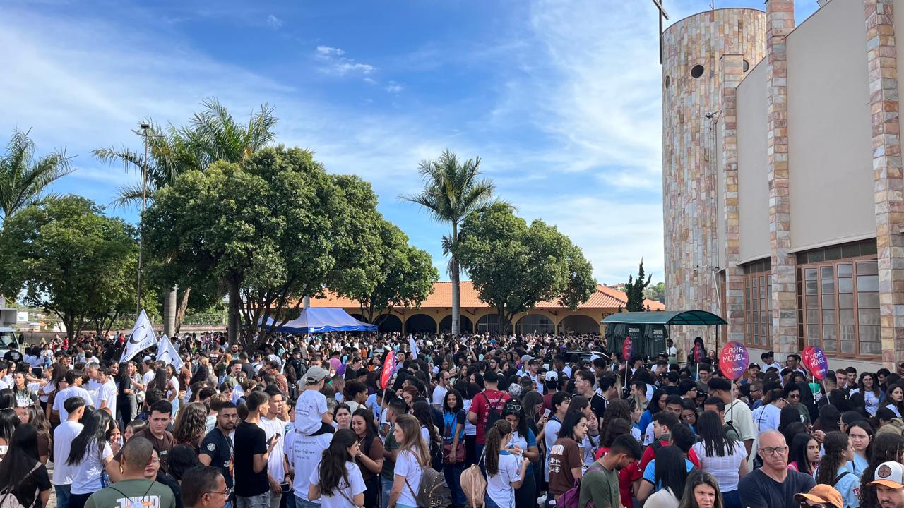 Foto de DNJ 2025: Quase cinco mil jovens se reuniram em Juatuba para momentos de fé e espiritualidade