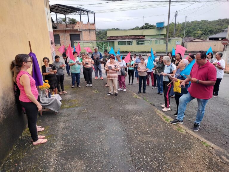 Foto de Paróquia São José reza penúltimo dia da Via-Sacra