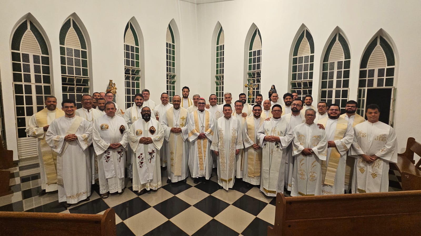 Foto de Dom Geovane participa como pregador no Retiro do Clero de Teófilo Otoni