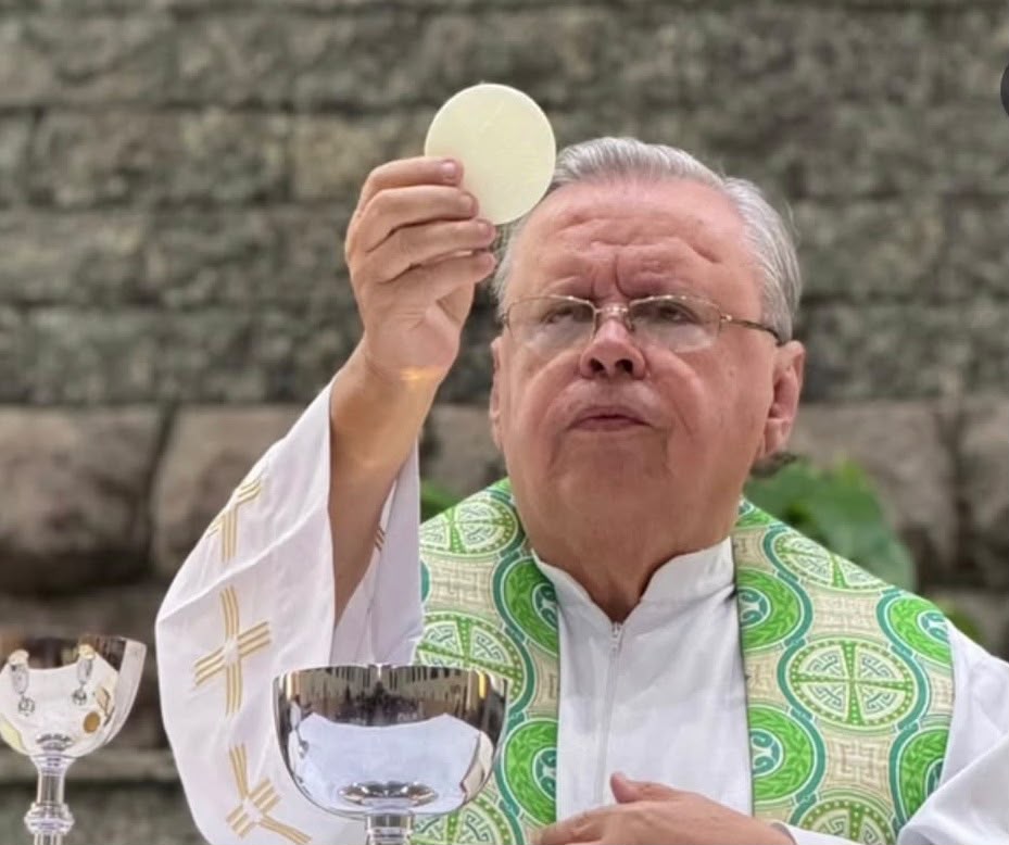 Foto de Padre Bento celebra Ação de Graças e se despede da função de vigário na Paróquia Senhor Bom Jesus