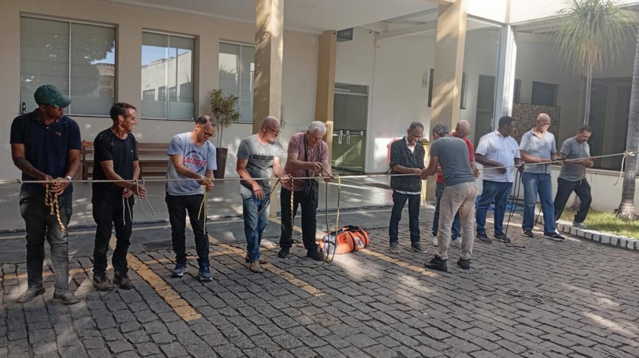 Notícia: Treinamento de trabalho em altura é realizado na Cúria Diocesana em Divinópolis