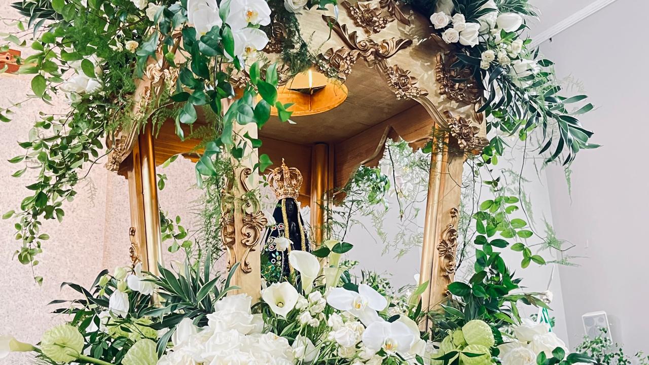 Notícia: Cerca de 40 mil pessoas visitam o Santuário de Nossa Senhora Aparecida em Divinópolis neste dia 12